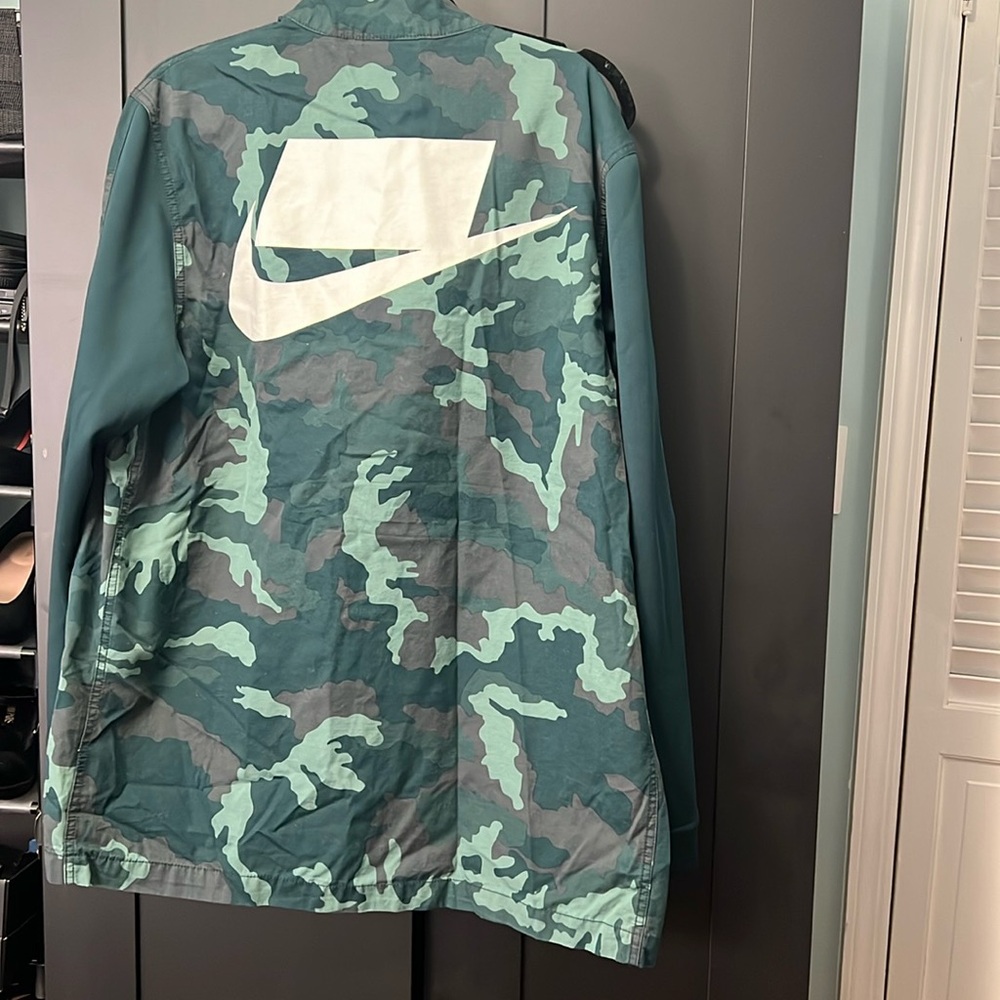 Nike Camo utility jacket. Men’s Size L.
